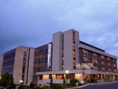 Residencia Universitaria Micampus Oviedo La Gruta Exteriör bild
